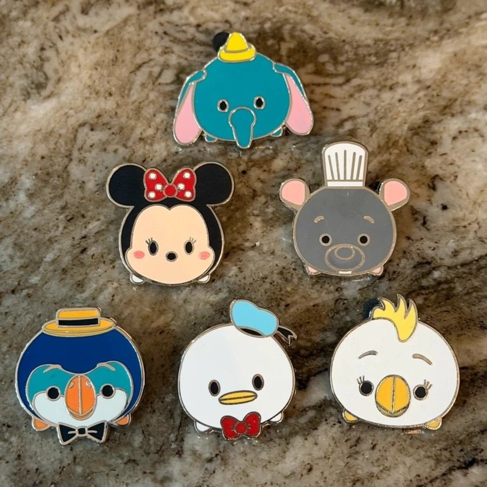 Disney Tsum Tsum Pin Lot of 6